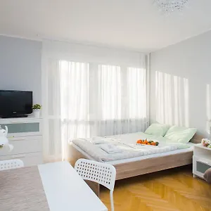 https://shortstaypoland-bonifraterska-a9.warsawhotelspoland.com